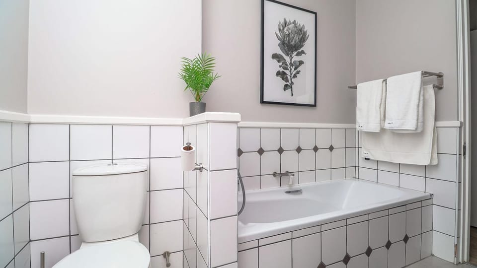 Shower, Bathroom, Bath, towels