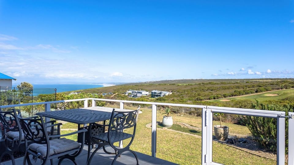 Patio, Day, Natural landscape, Golfcourse, Balcony/Terrace, Sea view