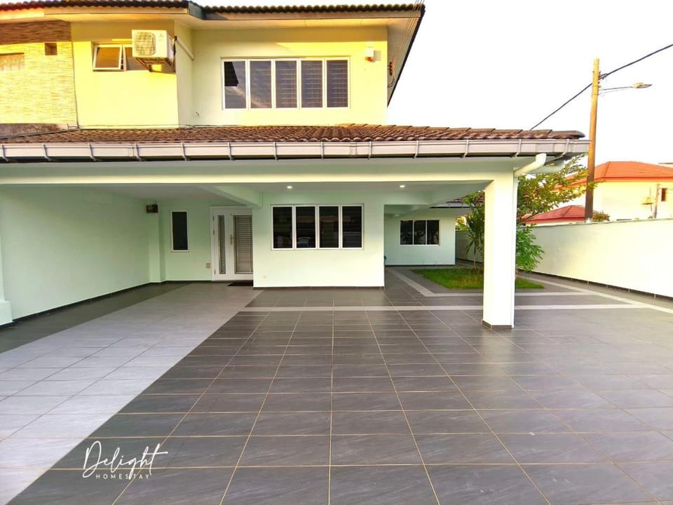 GD Corner Lot 10pax Water Dispenser BBQ Neflix Games House in Johor