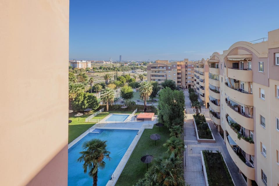 Property building, Swimming pool