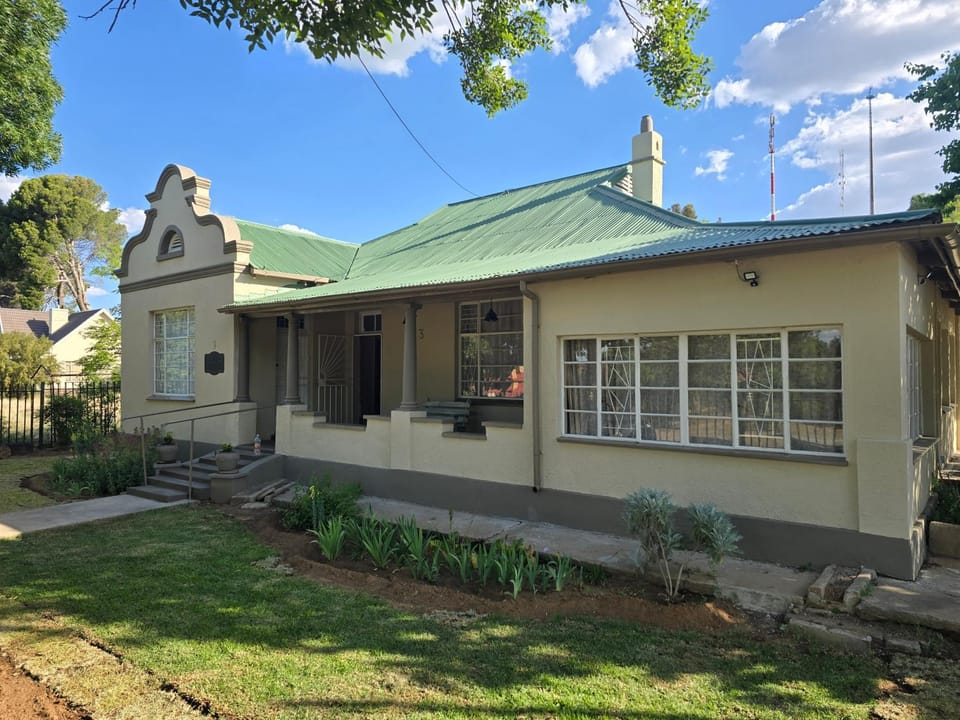 Property building, Spring, Garden