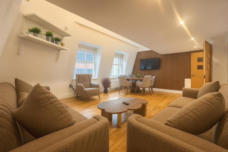 Spacious 2 bedroom apartment in Soho no lift 11WD Apartment in City of Westminster