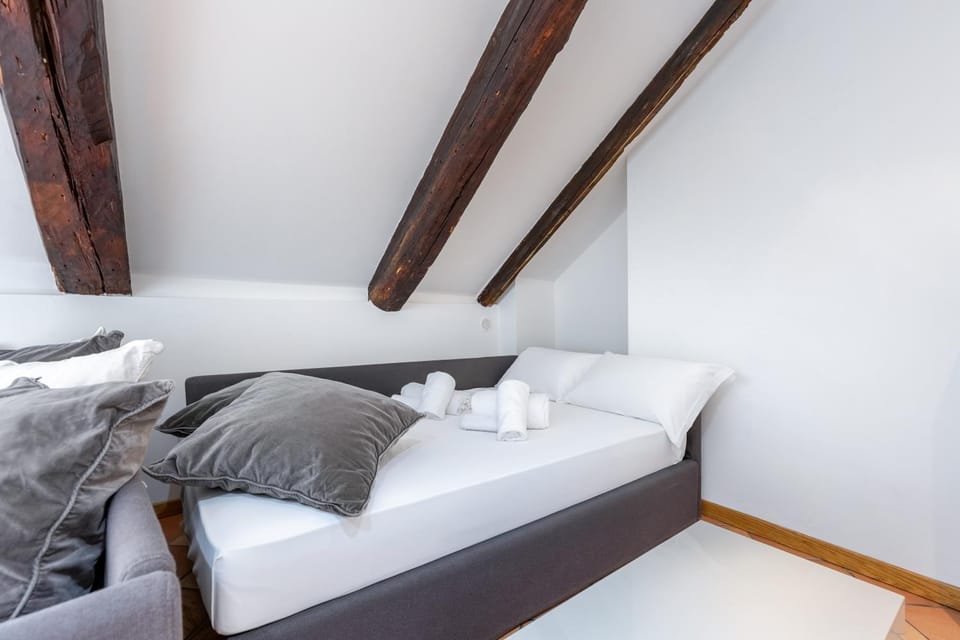 Hostdomus - Mille Studio Apartment in Turin