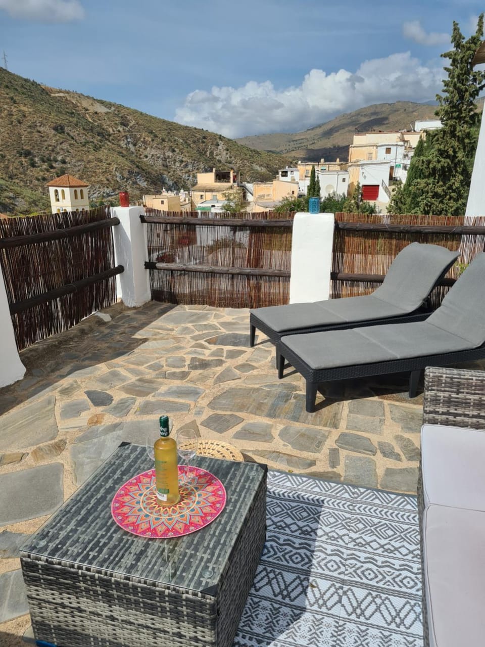 Property building, Day, Natural landscape, View (from property/room), Balcony/Terrace, Balcony/Terrace, Seating area, Mountain view, sunbed