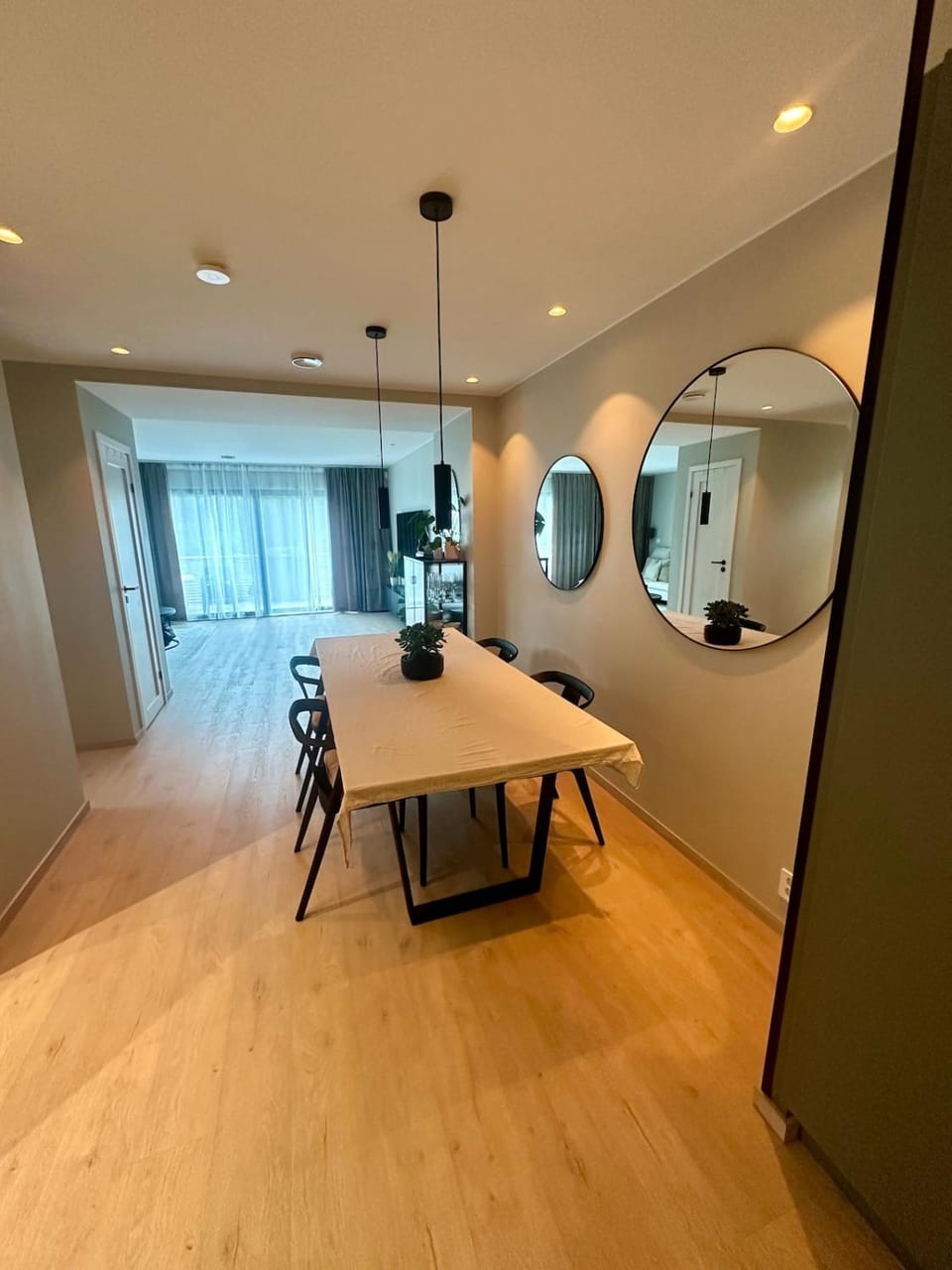 Spacious, central 3 BR house with parking Apartment in Bergen