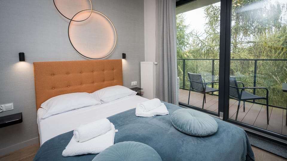 Bed, Balcony/Terrace, Bedroom