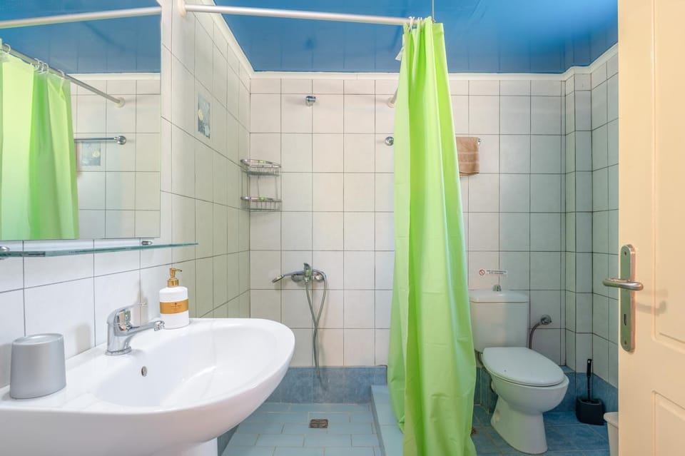 Bathroom, Living room