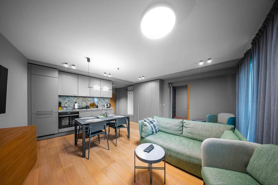 Kitchen or kitchenette, Living room, Seating area, Dining area