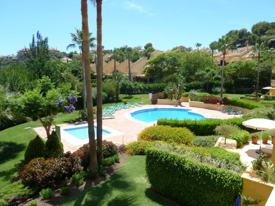 Garden, Swimming pool