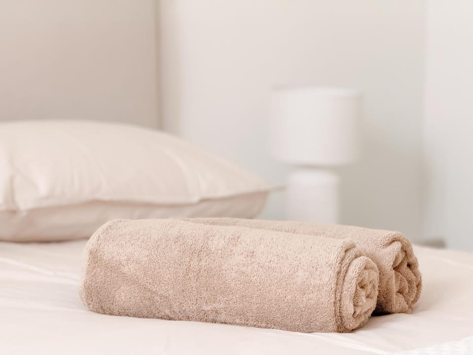 Bed, Photo of the whole room, Bedroom, towels