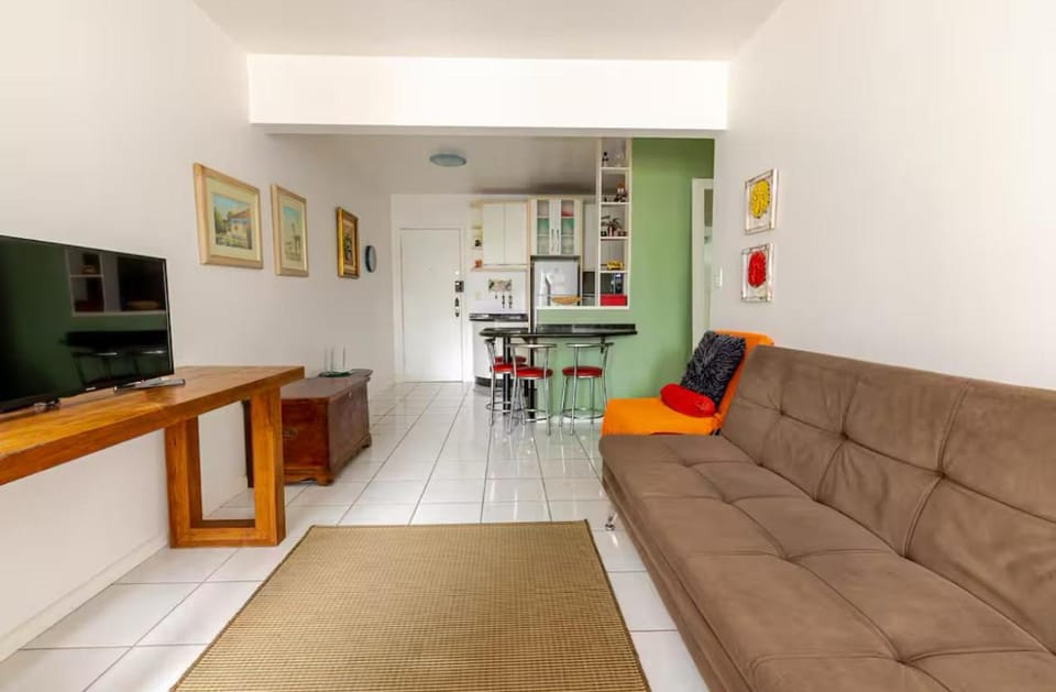 Lindo apto beira mar com garagem e internet Apartment in Camboriú