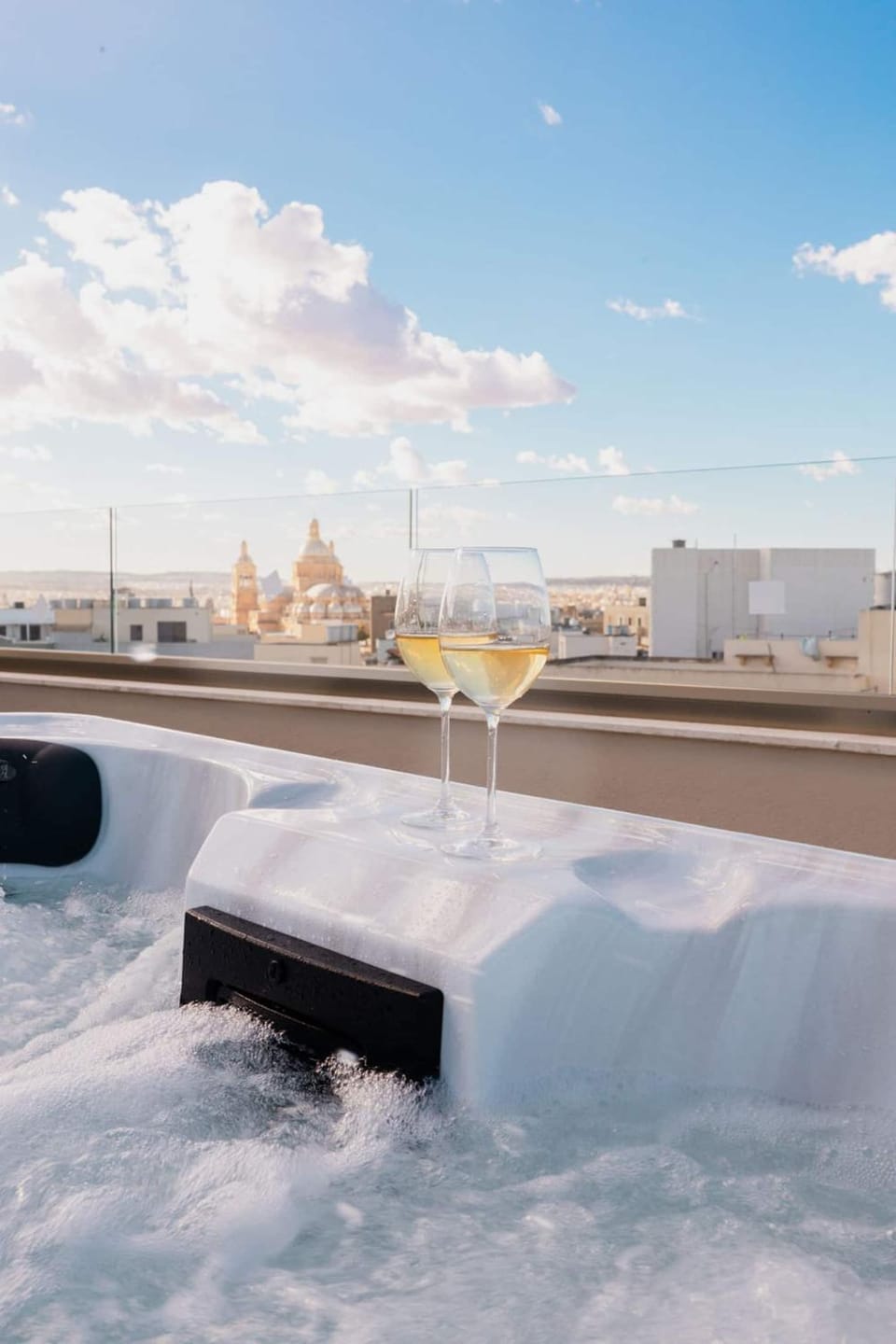 PH Jacuzzi &StunningTerrace Near Tarxien Temples Apartment in Malta