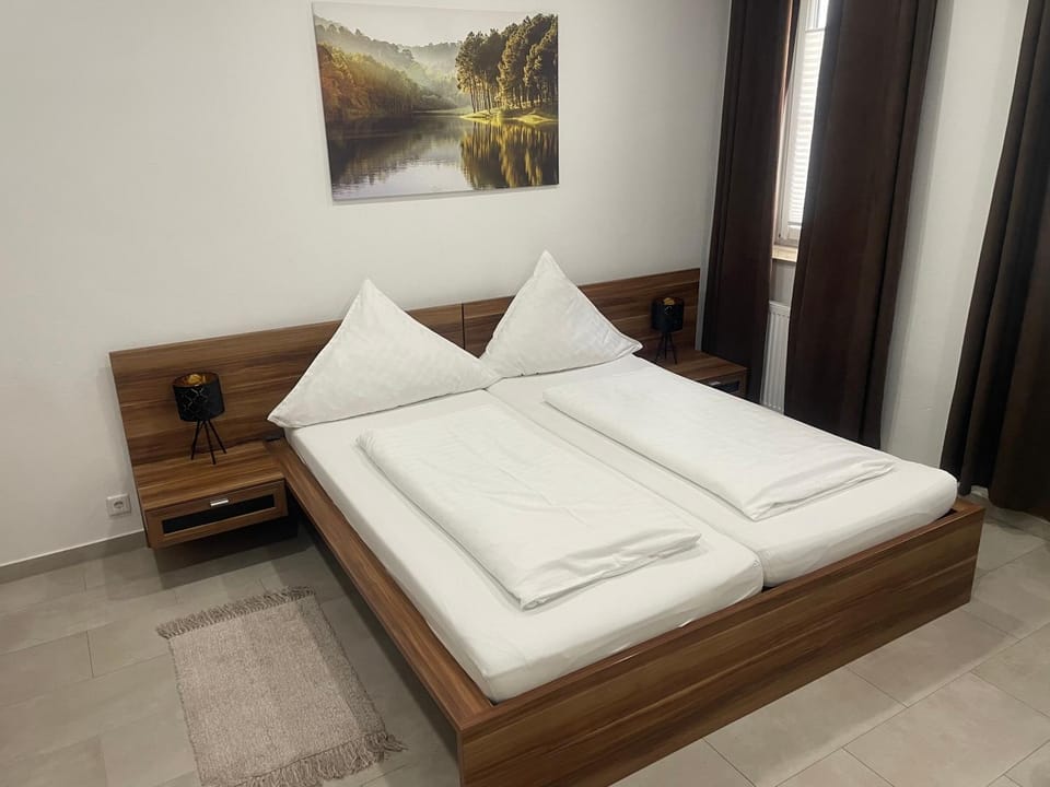 private parking,old town,52m2,terrace,no stairs, newly renovated, Apartment in Ingolstadt