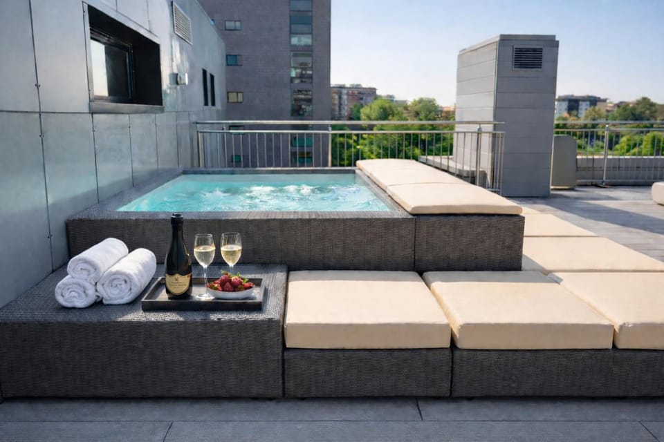 Patio, Day, Natural landscape, View (from property/room), Balcony/Terrace, Pool view, Swimming pool, sunbed, towels