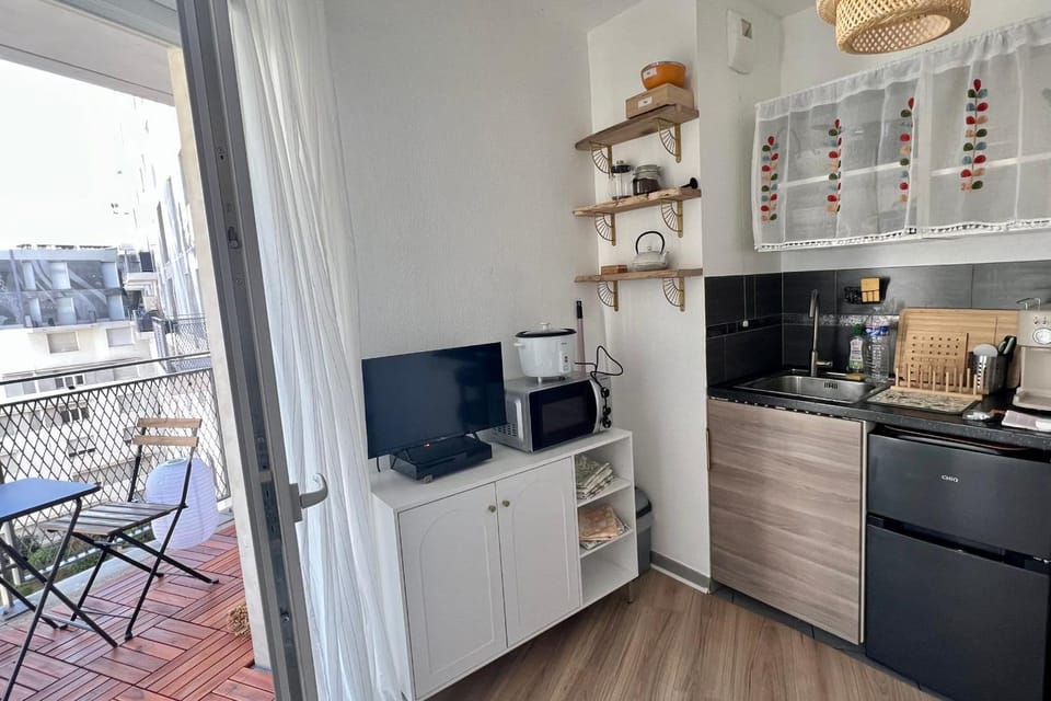 Nice studio for 2 persons Apartment in Marseille