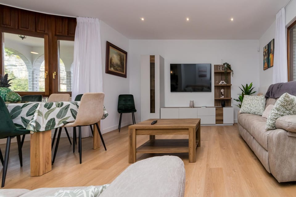 Villa Real Sitio La Cavada Villa in Cantabria