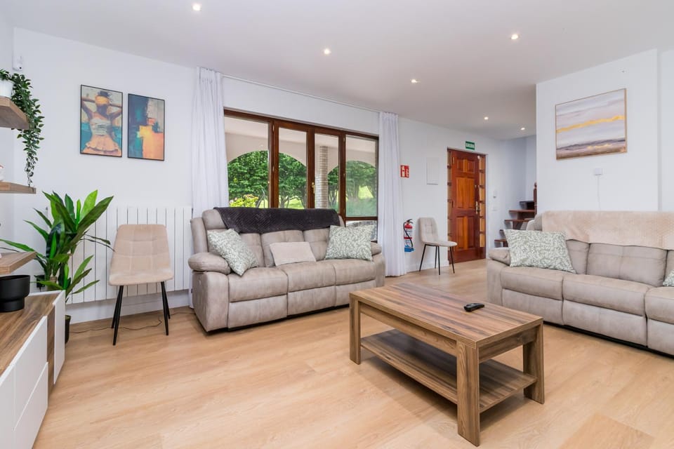 Villa Real Sitio La Cavada Villa in Cantabria