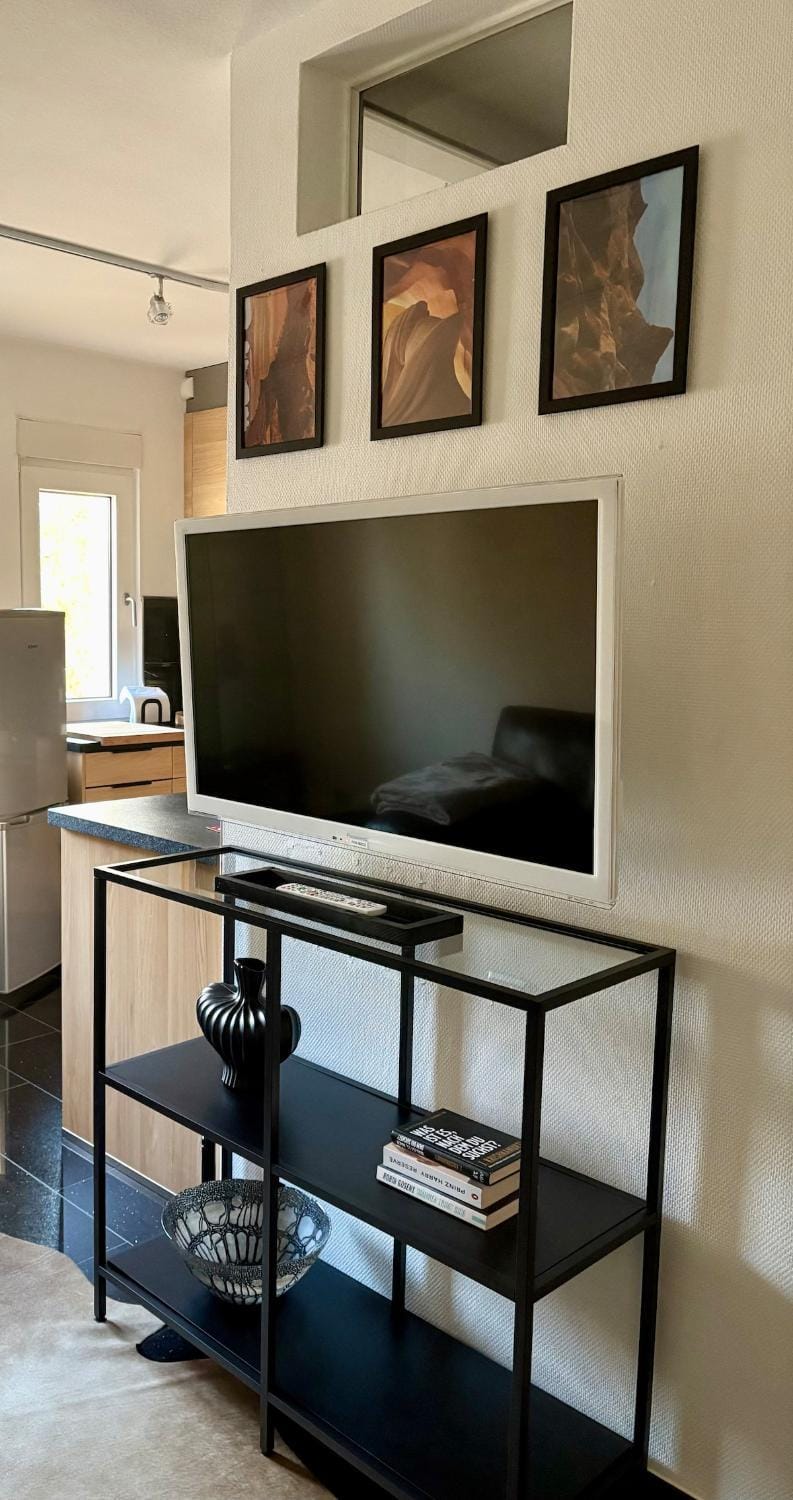 TV and multimedia, Kitchen or kitchenette
