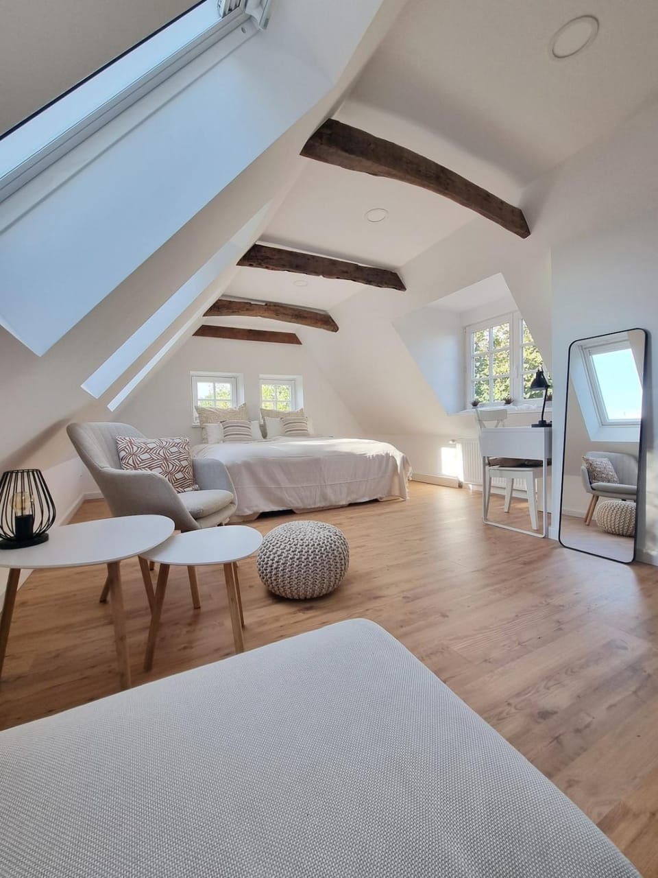 Lichtdurchflutete Dachgeschosswohnung mit Charme Apartment in Lower Saxony, Germany