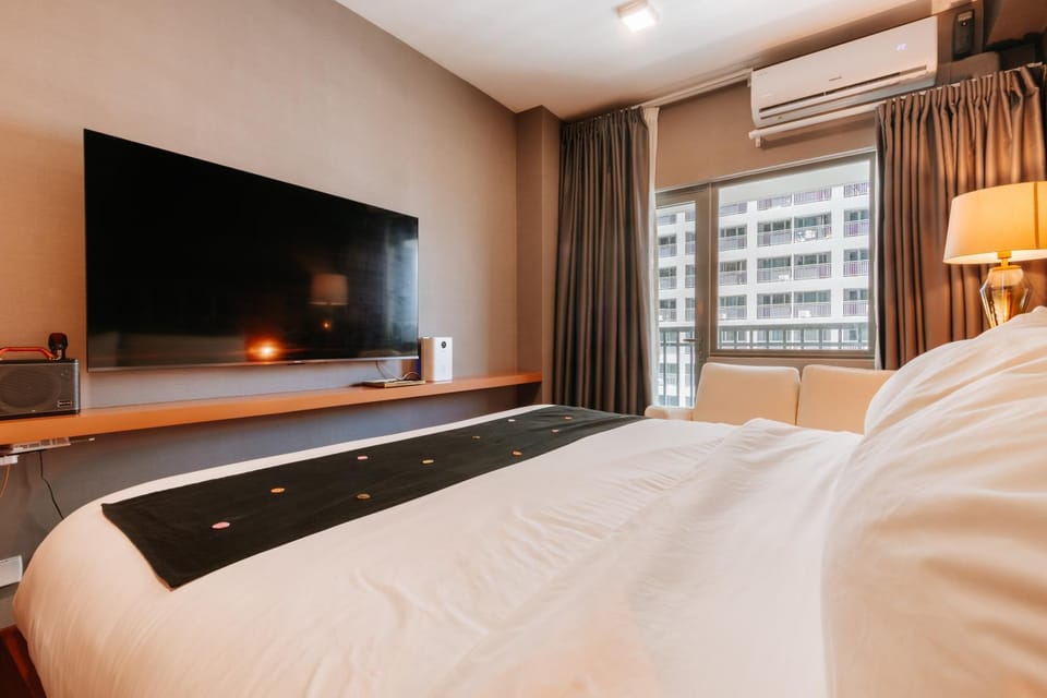 Bed, TV and multimedia