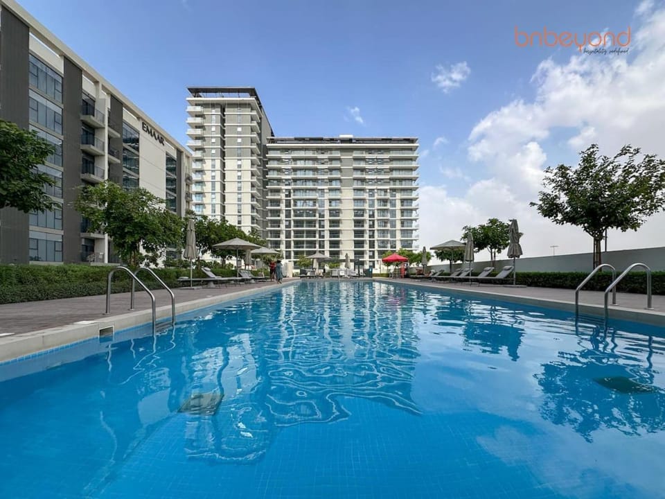 Nomad Haven with Pvt Cinema and C0-working Space Apartment in Dubai
