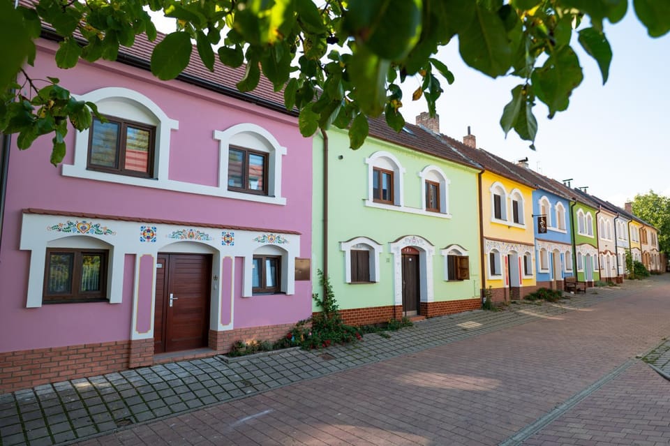 Property building, Location