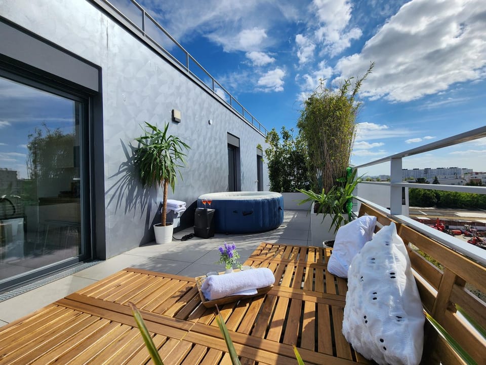 Hot Tub, Balcony/Terrace
