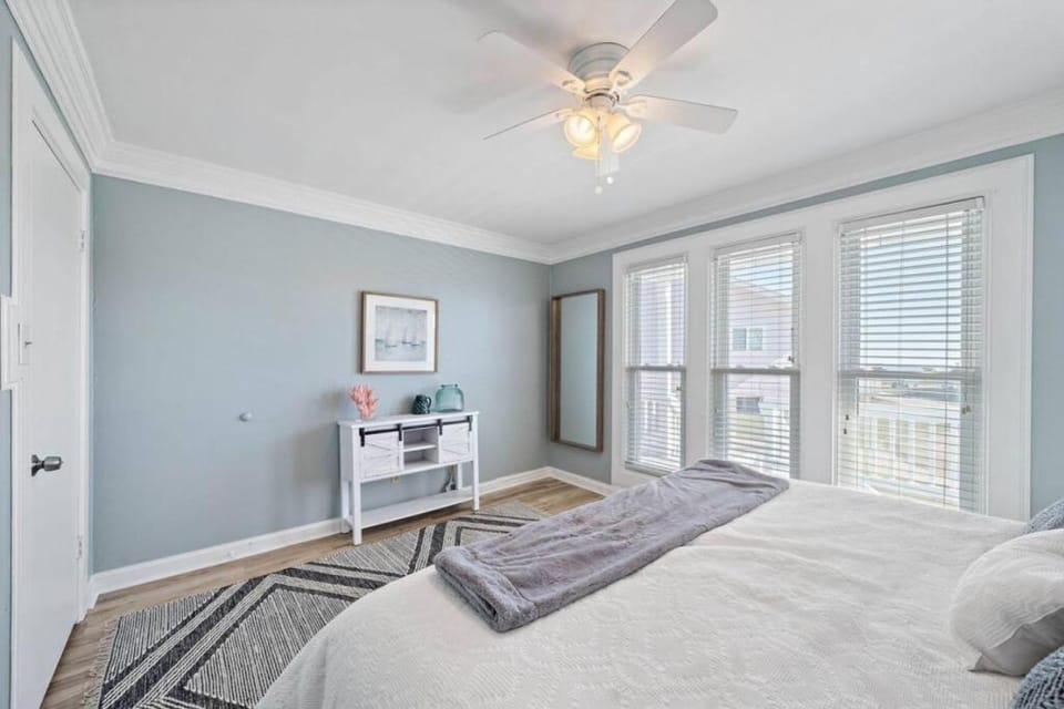 Stunning beach house with ocean views and large deck, just steps from the beach House in Hitchcock