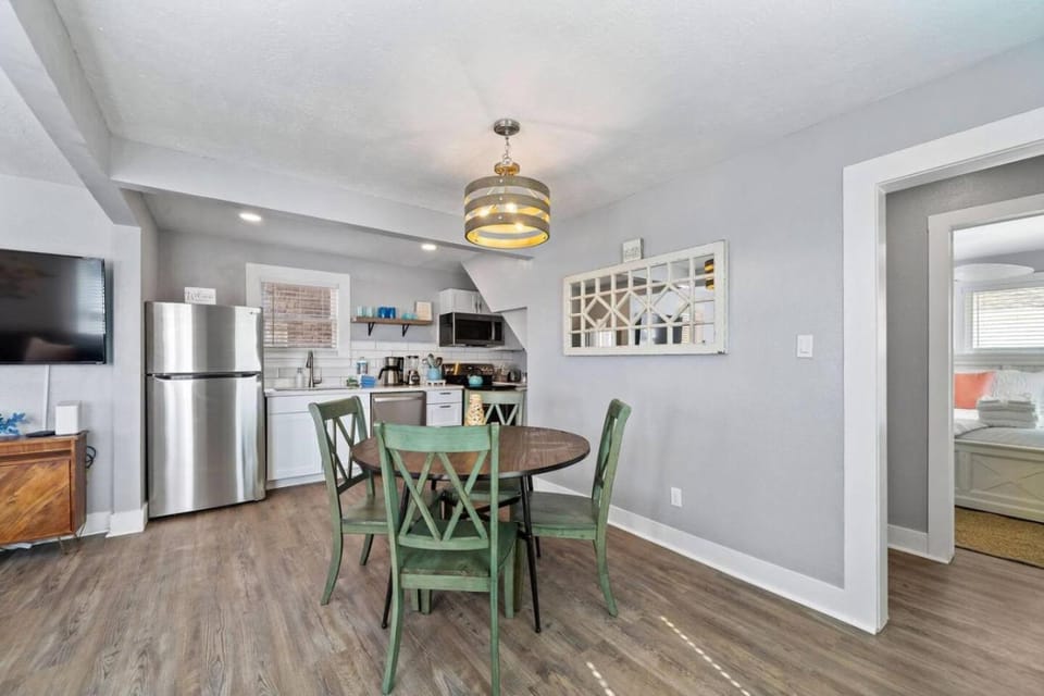 Cozy home with perfect central location House in Galveston Island