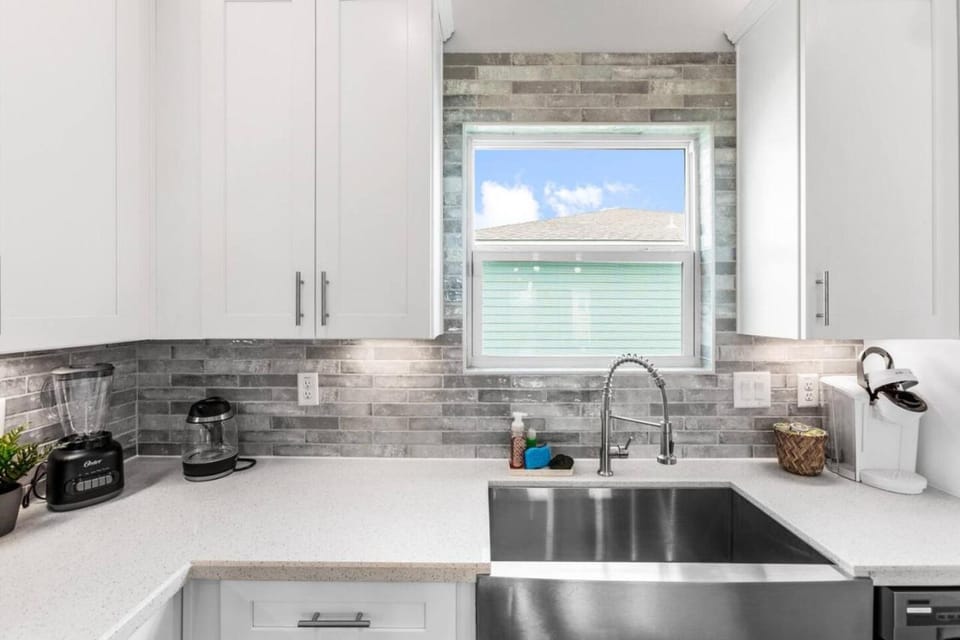 Family Friendly 3-Bedroom Coastal Escape House in Galveston Island