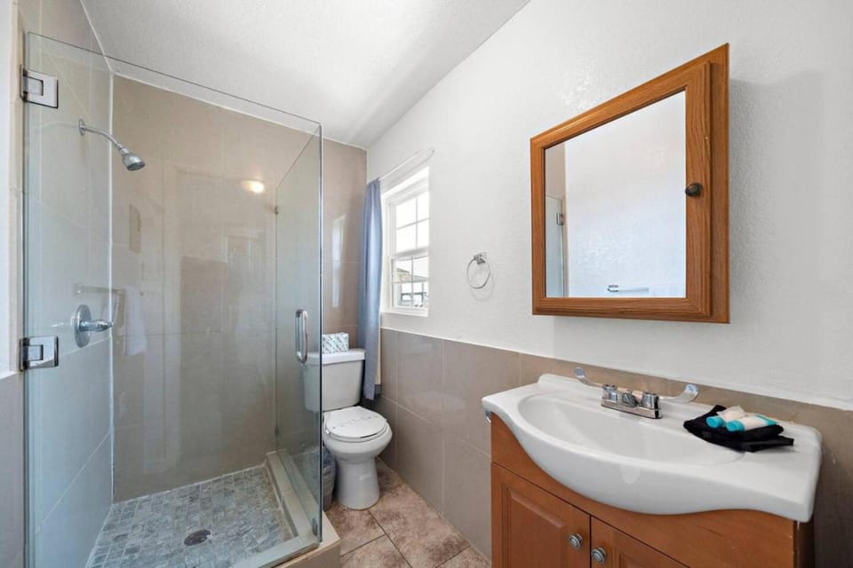 Cozy ocean view apartment on Galvestons east end, close to cruise terminal Apartment in Texas City