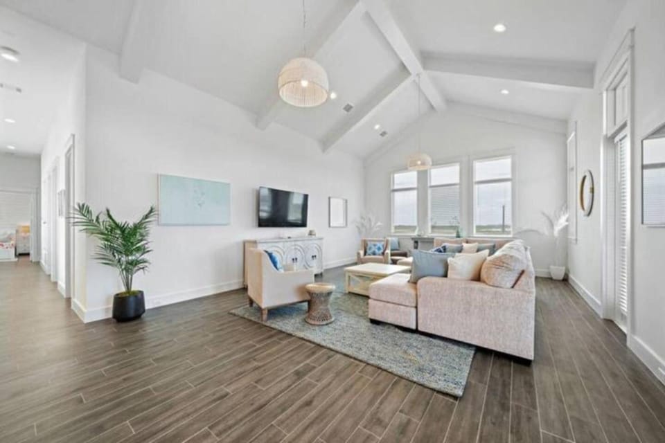 Modern beach home with the best views of West Bay House in Galveston Island