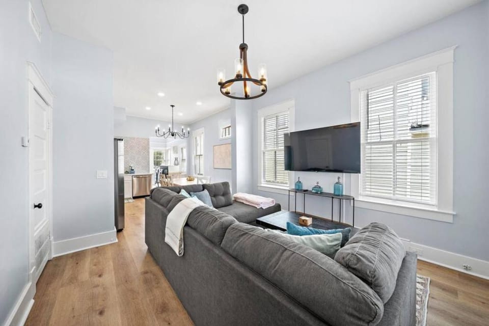Cozy Home Near Downtown with a Pool and Fire Pit House in Galveston Island
