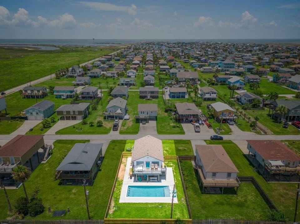 Jamaica Beach home with private pool, close to beach House in Jamaica Beach
