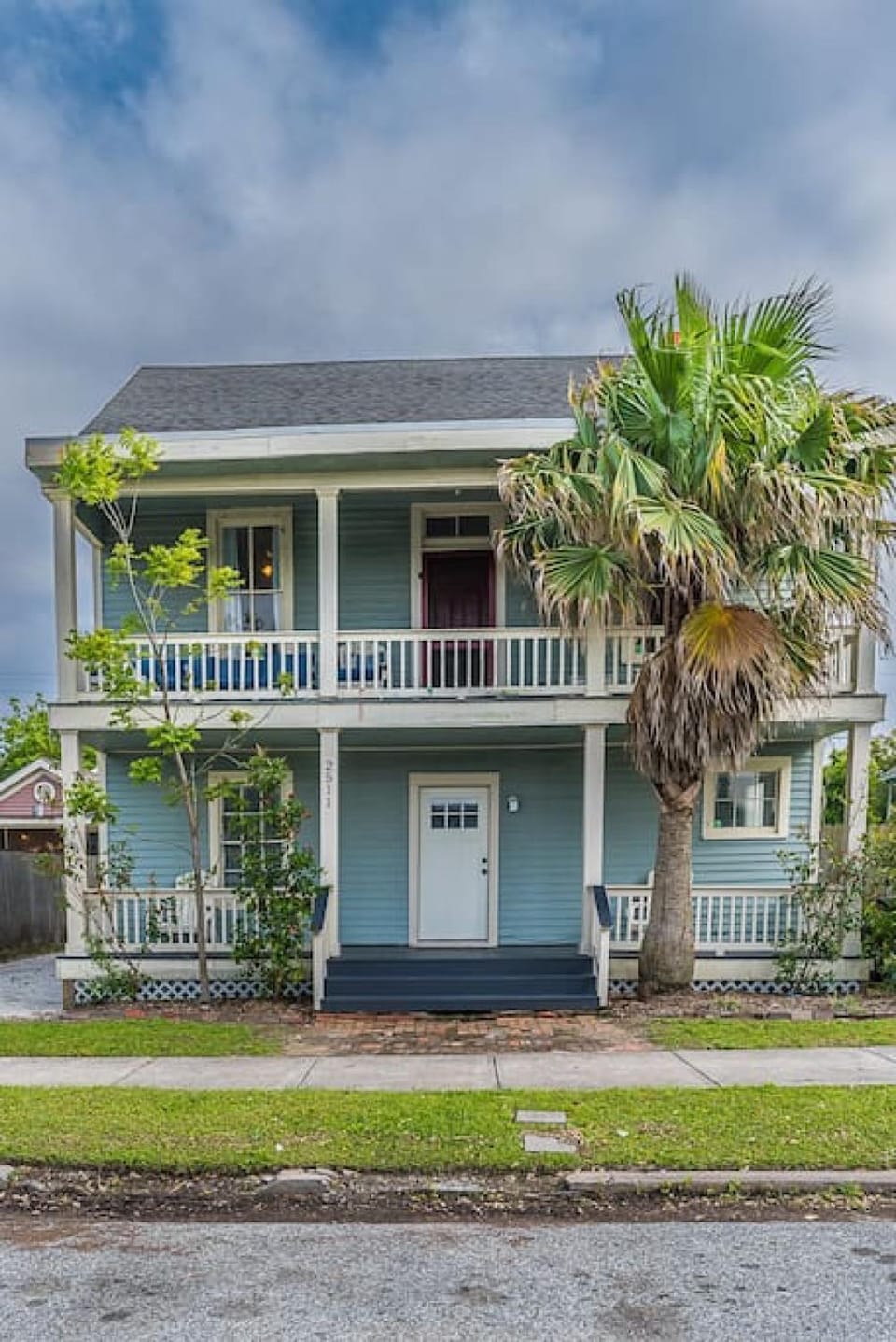 Historic charmer close to all the beach and strand House in Galveston Island