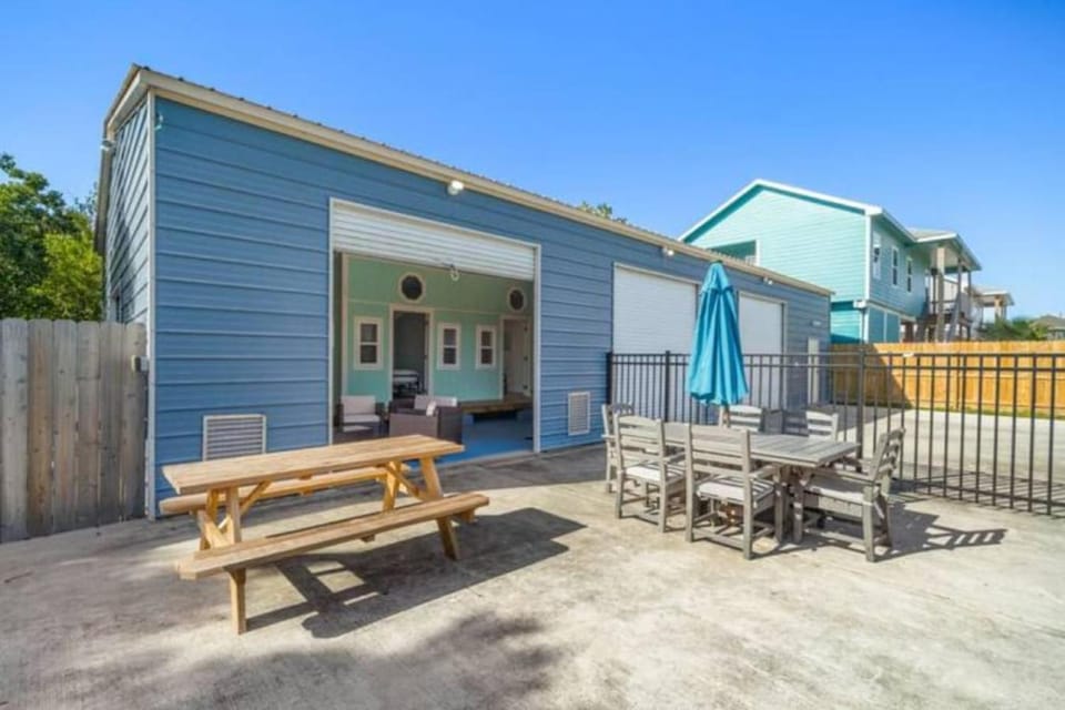 Gorgeous Home with Huge Private Pool and Game Room House in San Leon