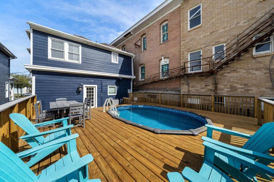 Classic home in the heart of Galveston with large deck House in Galveston Island