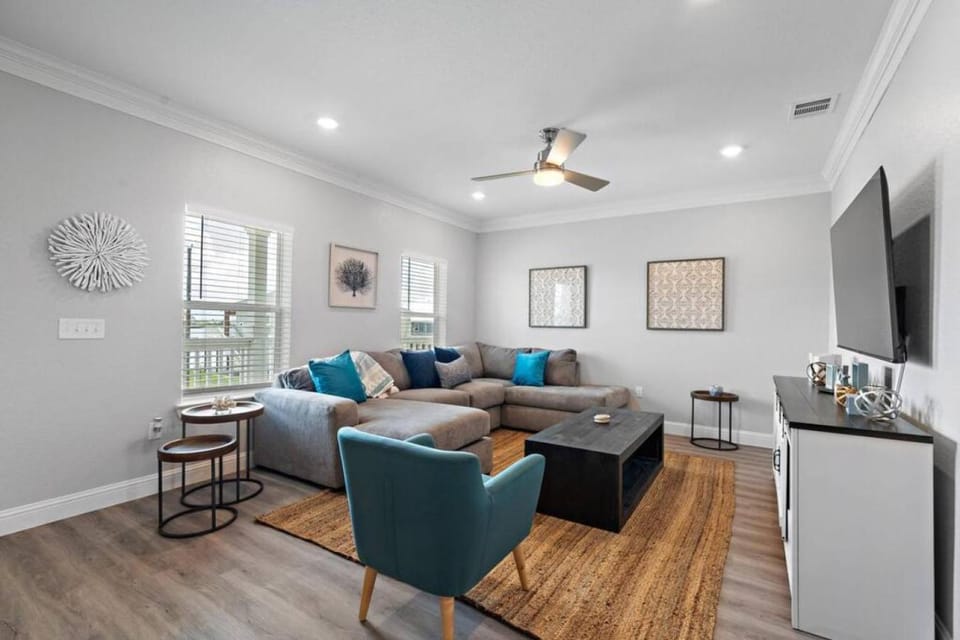 Modern Beach House with Fire Pit and Swimming Pool House in Galveston Island