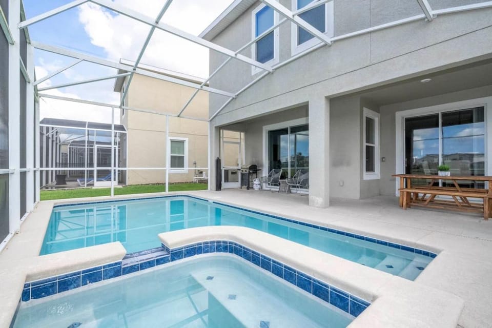 Family Fun - Resort and Private Pool House in Four Corners