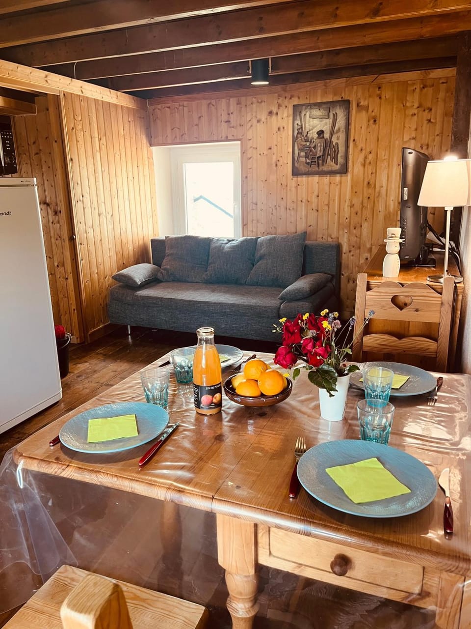 Dining area, Meals
