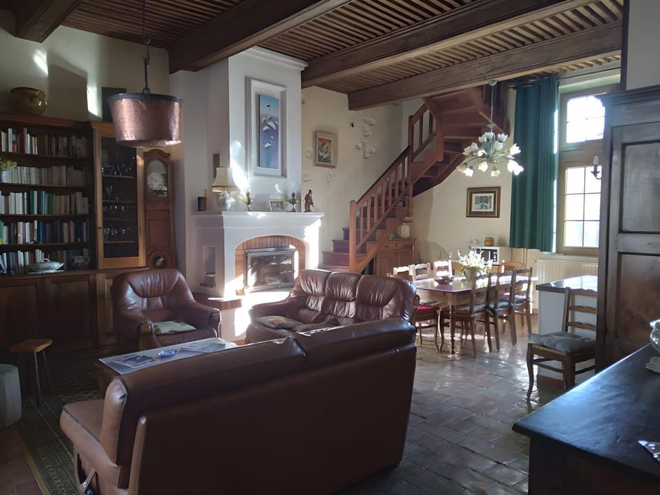 Property building, Living room