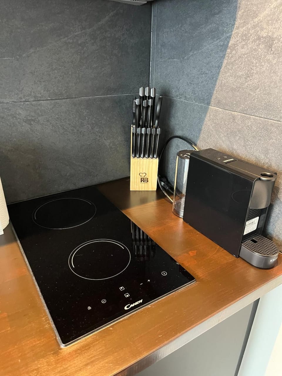 Coffee/tea facilities, stove, toaster