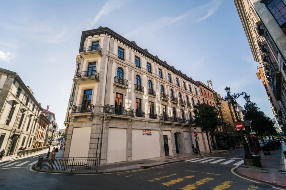 Property building, Facade/entrance