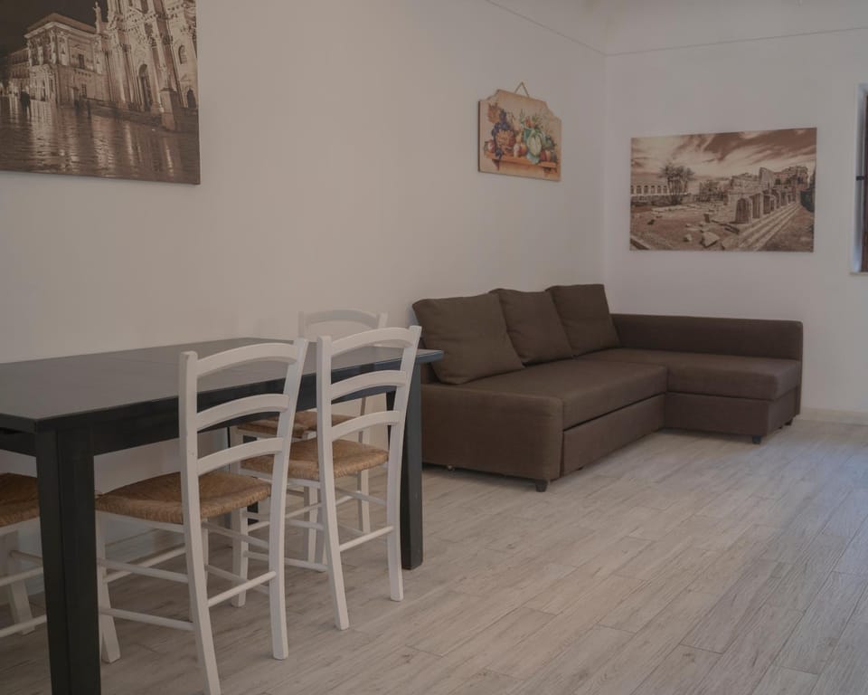 Damarete Apartment in Syracuse