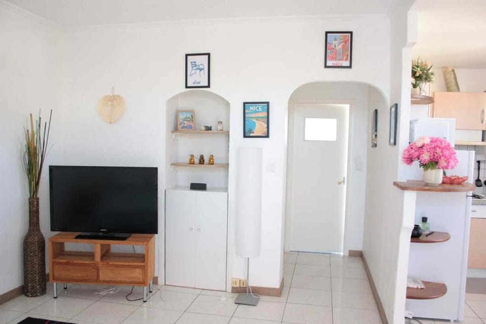 Le Cocon Niçois Studio Cozy et Lumineux avec Parking Apartment in Nice