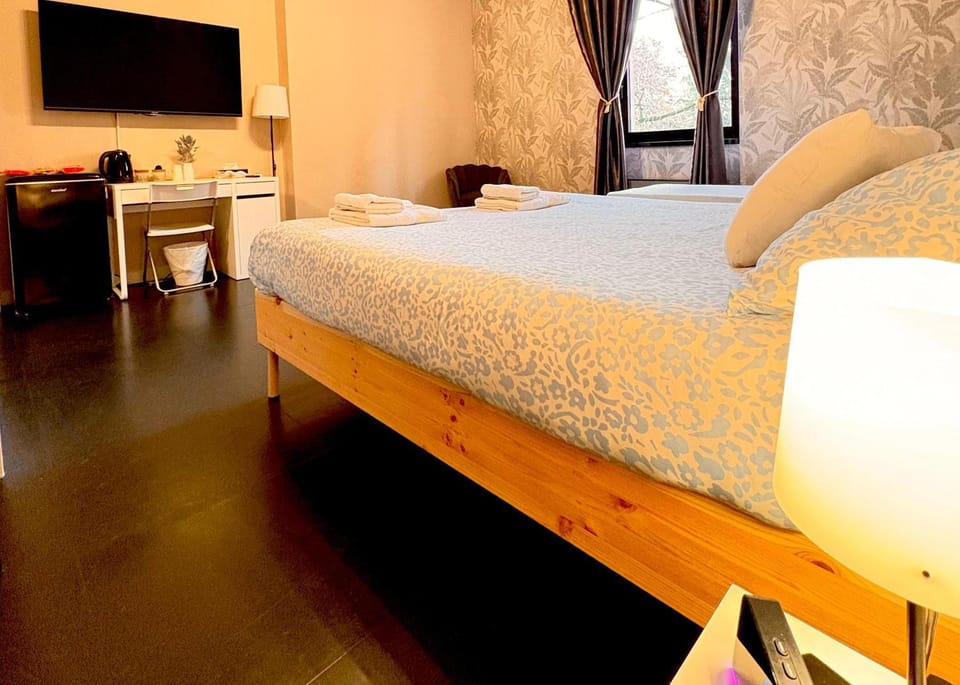 The Central Rock Inn camere con bagno privato Bed and Breakfast in Piacenza