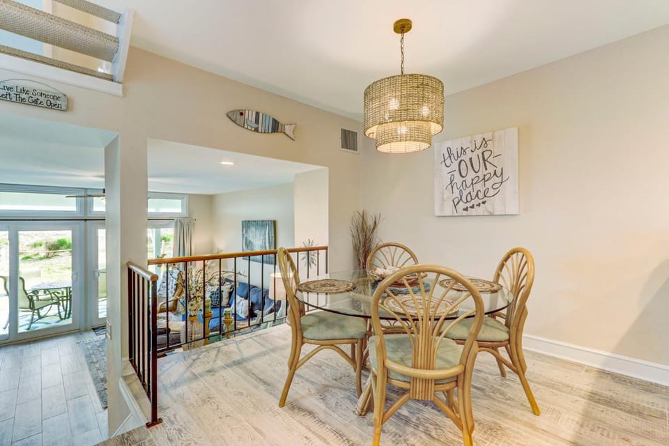 2 Bedroom 2 Bath Oceanfront Sandpiper Unit 95120 House in Fernandina Beach