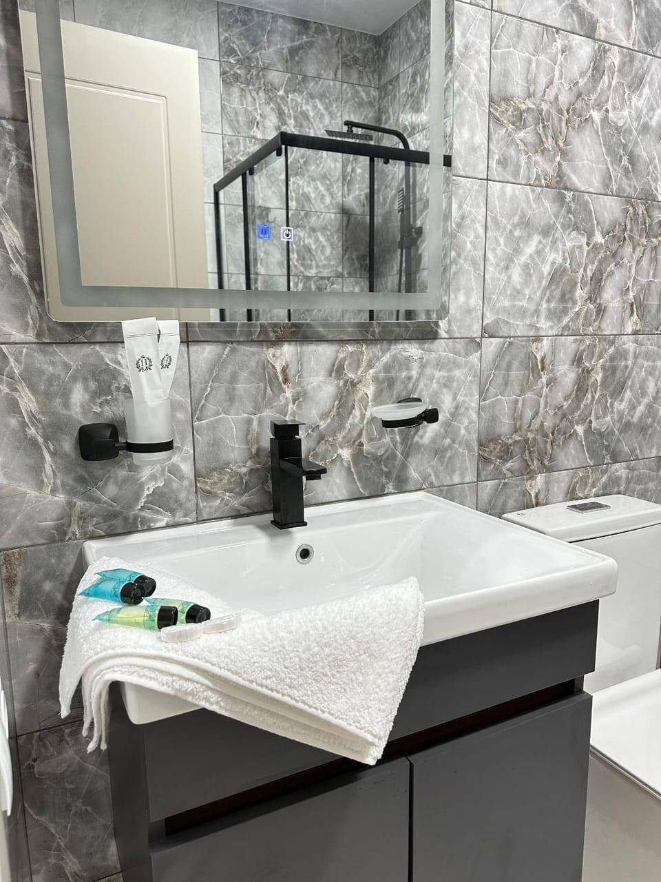 Bathroom, towels