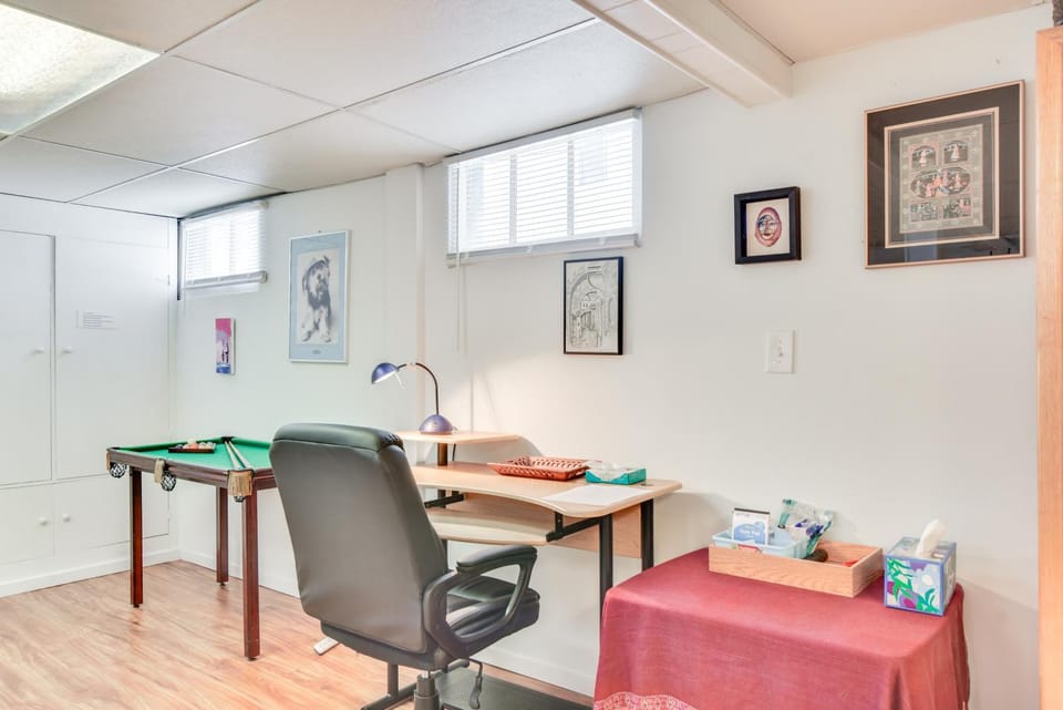 Hot Tub Access: Studio 5 Mi to Downtown Portland! Apartment in Portland