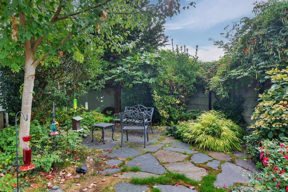 Hot Tub Access: Studio 5 Mi to Downtown Portland! Apartment in Portland